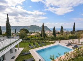 Sunset Lodge - ENJOY HOLIDAY，位于加尔达的酒店