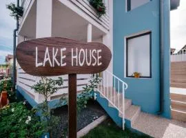 1 bedroom Lake House