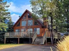 Pine Cone Cabin by FantasticStay