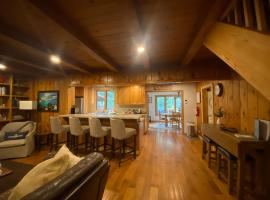 FamilyfunCabin，位于塔霍马的木屋