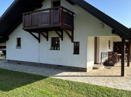 Sweet Country House，位于Markovci的乡村别墅