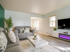 Cozy Minneapolis Duplex - 10 Mi to Downtown!