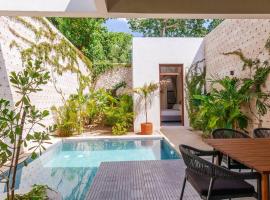NEW Casa Sahuaripa with private pool，位于梅里达的度假屋