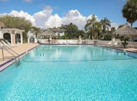 Tradewinds Retreat - Pool, 15 min to Clearwater Beach