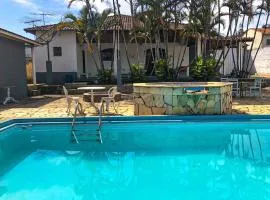 Casa de campo com piscina, mesa de bilhar e 3 quartos