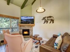 Tahoe Snowbird Retreat，位于斯德特莱恩的带泳池的酒店