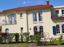 Komfort-Whg. mit 2 Slz., großer Terrasse, Parkplatz，位于奥斯赛拜-屈隆斯博恩的酒店
