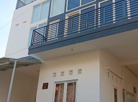 Home Stay Syariah Omahku，位于特勒贡的酒店