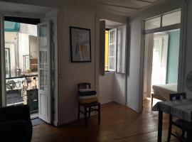 Chiado / Carmo Small Artist Lodge，位于里斯本的木屋