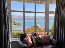 Bryn Gwyn, Sleeps 8, Sea Views, Borth y Gest，位于波特马多克的酒店