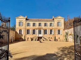 Château Le Repos - Luxury air-conditioned property with pool，位于Rouffignac-de-Sigoulès的度假屋