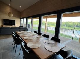 Himos Villa Golden，位于耶姆赛的海滩酒店