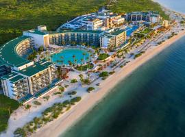 Haven Riviera Cancun - All Inclusive - Adults Only，位于坎昆月亮宫附近的酒店