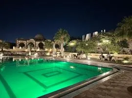Elphardous Oasis Hotel