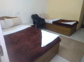 MYSORE MAHALAKSHMI ROOMS，位于迈索尔迈索尔机场 - MYQ附近的酒店