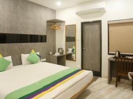 Treebo Urban, 1 Km From Railway Station，位于苏拉特的酒店