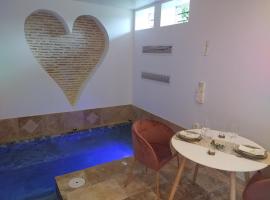 Love Room La parenthèse，位于圣耐克森的情趣酒店