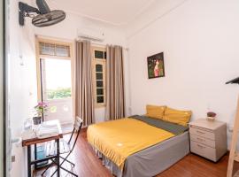 Ha Noi Homestay Amazing，位于河内龙边郡的酒店