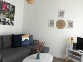 Moderne Neue 2 Zimmer Wohnung