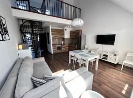 Apartamenty Bałtyckie - Bulwar Portowy - widok na port, centrum, najlepsza lokalizacja w Ustce，位于乌斯特卡的酒店