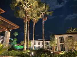 Quinta de Santa Barbara Eco Resort，位于皮雷诺波利斯的度假村