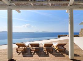 Luxurious Mykonos Villa 7 Bedrooms Villa Melianthe Private Infinity Pool and Astounding Sunset Sea Views Agios Ioannis，位于Dexamenes的酒店