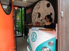 MedioMundo Hostel，位于蒙得维的亚的酒店