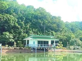 บังกะโลบ้านสวนเอก Bungalow Baan Suan Aek，位于Ban Pang Chaphlung孔克拉本红树林研究步道附近的酒店