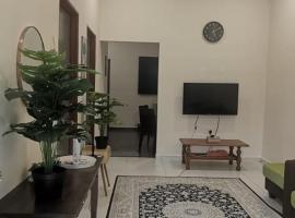 TEJAH HOMESTAY，位于新山的度假屋