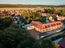 Penzion a restaurace Zlatovláska u zámku Červená Lhota