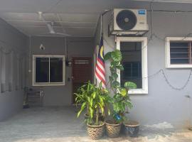 ANGGUN & NAYLA'S HOMESTAY Banting，位于万津的酒店