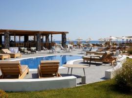 Sea Breeze Santorini Beach Resort, Curio By Hilton，位于佩里沃罗的豪华酒店