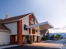 Hyatt House Colorado Springs Airport，位于科罗拉多斯普林斯的酒店