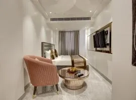 Hotel Kaca Inn-Near Connaught Place and New Delhi Railway Station