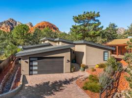 Modern Luxury Home in the Heart of West Sedona，位于塞多纳的度假屋