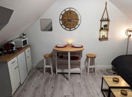 Studio calme et cosy，位于凯恩的酒店