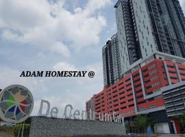 De Centrum by Adam Homestay, Putrajaya Kajang Bangi，位于加影的带按摩浴缸的酒店