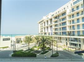 Luxury, 3 bedrooms, Saadiyat Island, spacious, beach & pool, restaurants, gym，位于阿布扎比的度假短租房