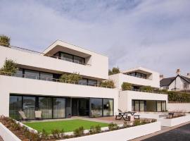 1 The Bay - Stunning contemporary flat on the Scottish coast，位于Coldingham的酒店