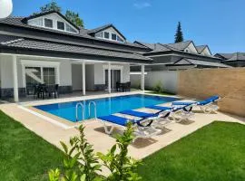 Diamond Villas Kemer B1 Blok İkiz Villa Ortak Havuzlu