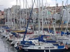 Lisbon Cosy Boat