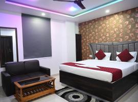 HOTEL DIAMANT INN，位于巴特那贾雅普拉卡什·纳拉扬机场 - PAT附近的酒店