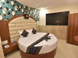 Hotel Dream Palace Residency - Near LBS Marg Kural West