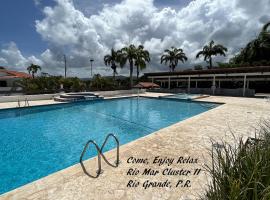 Come, Enjoy & Relax at Rio Mar Cluster II, Rio Grande, PR，位于里奥格兰德的高尔夫酒店