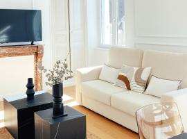 Le Haussmann ⸱ Stationnement gratuit ⸱ Fibre，位于Déols的酒店