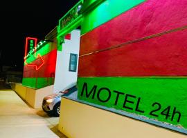 24 Horas Motel Jaguar Contagem，位于孔塔任的酒店