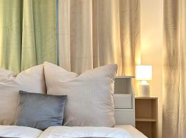 The Manhattan A Boutique Hotel By American Ease，位于格拉芬韦赫尔的酒店