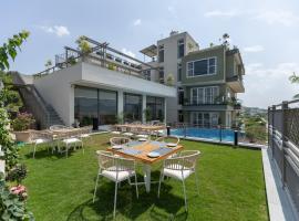 SURAMYA-A Luxury Boutique Hotel，位于乌代浦的酒店