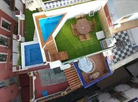 Casa con piscina junto catedral de sevilla