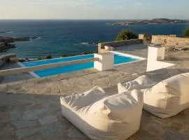 Platinum Paros Villa 3 Bedroom Villa Amazing Sea Views and Pool Access Parikia